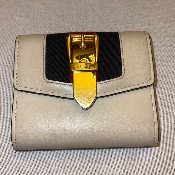 GUCCI WALLET - Picture 1 of 4